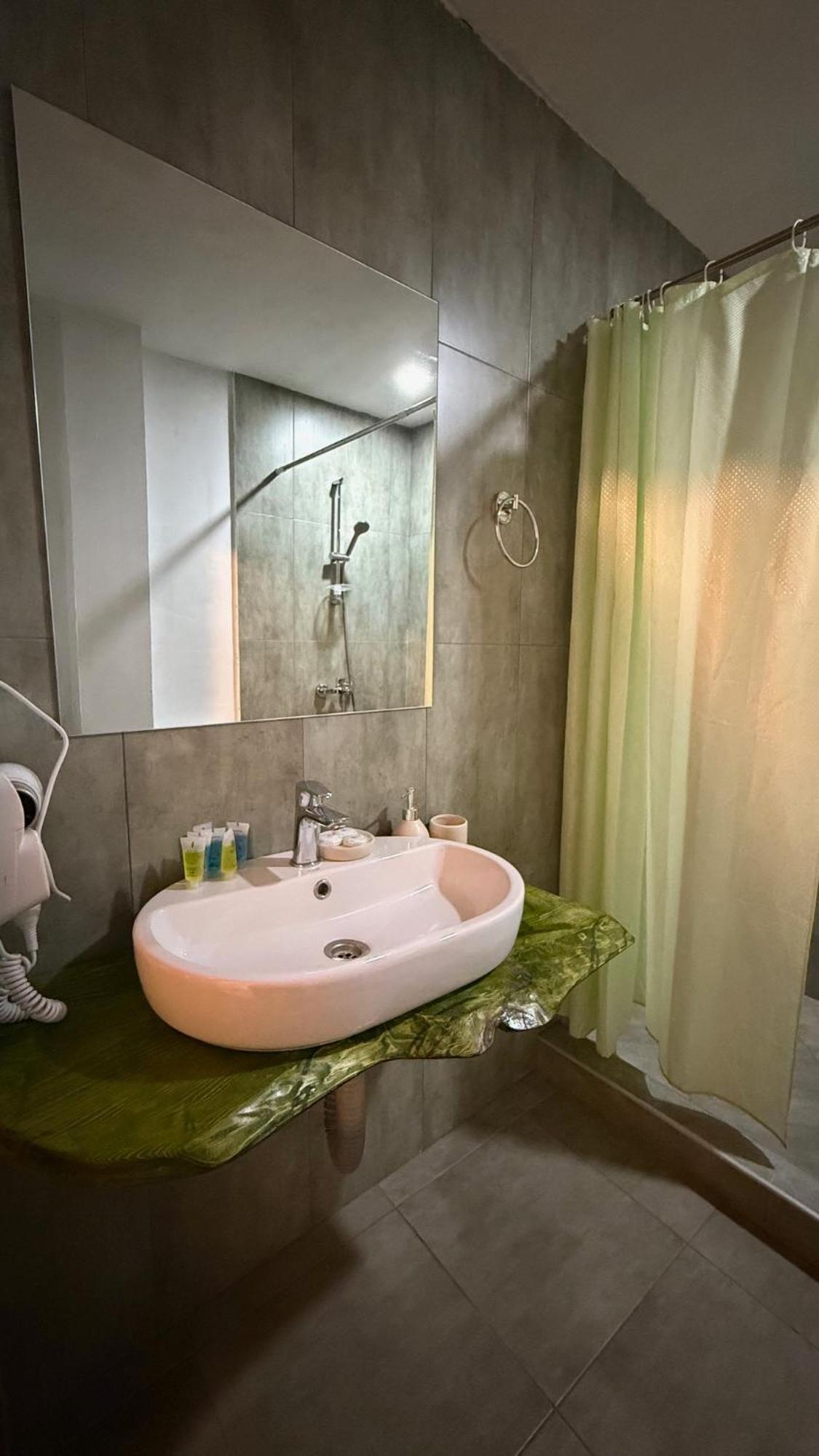 Hotel Ailama ميستيا المظهر الخارجي الصورة