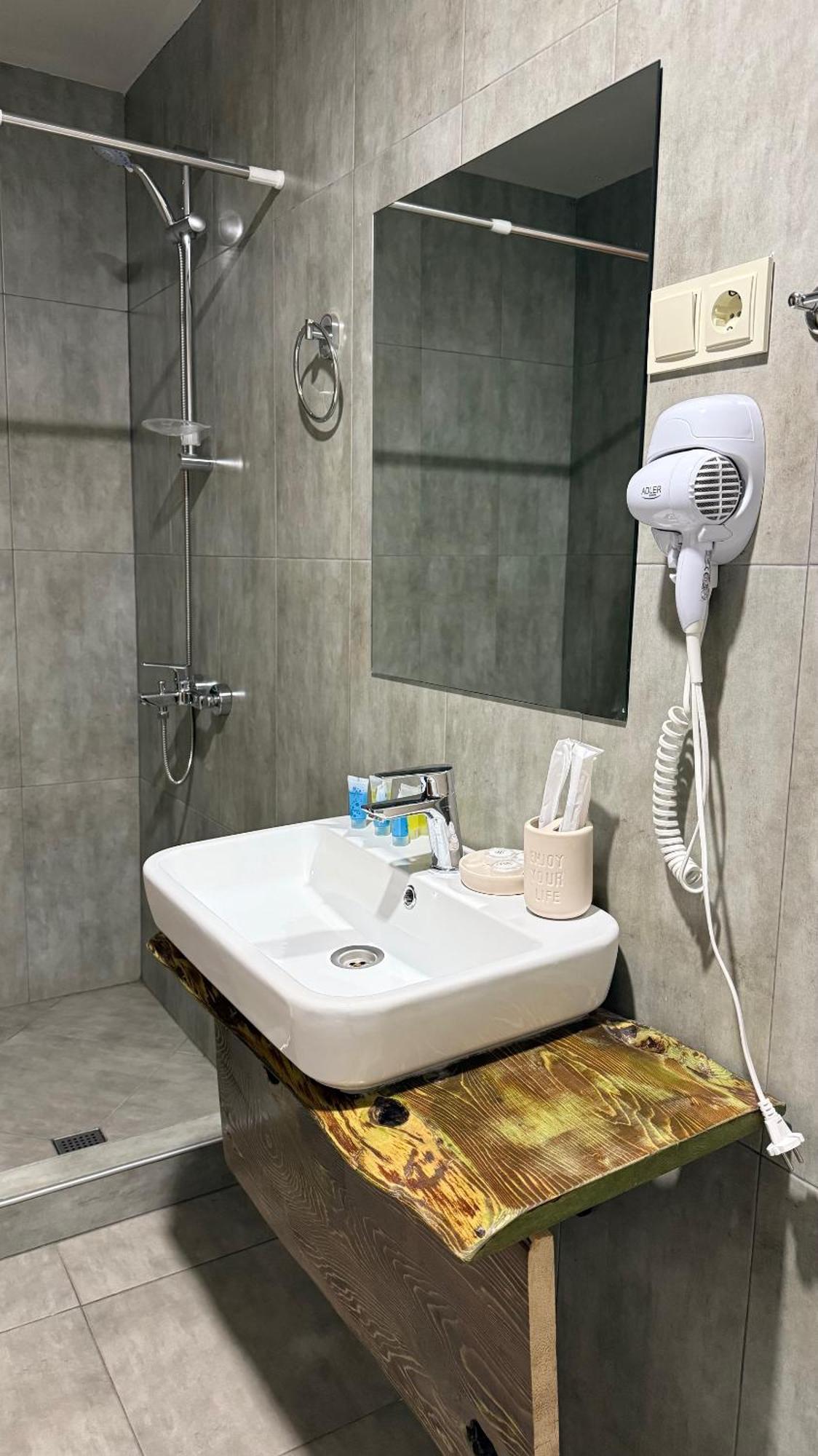 Hotel Ailama ميستيا المظهر الخارجي الصورة